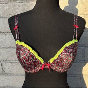 Victoria's Secret Y2K Sexy Little Things Strawberry Push Up Bra 36C Vintage Bow